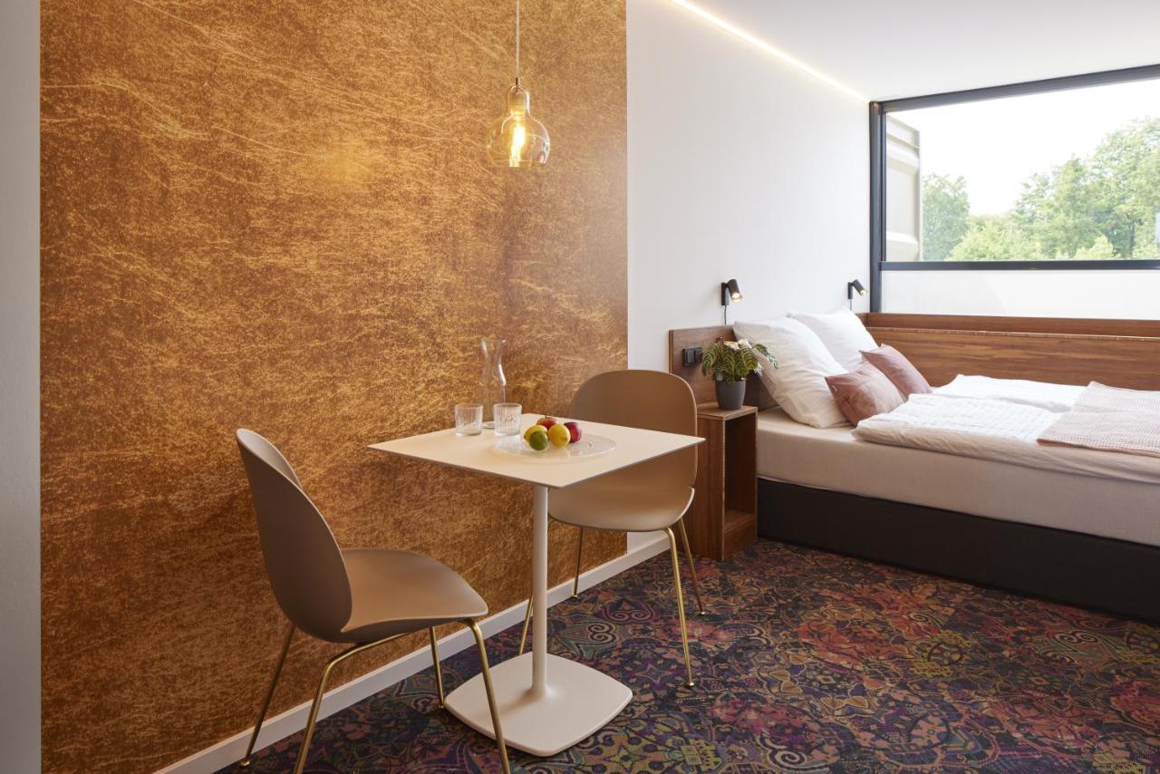 Tin Inn Montabaur L Einfach Gut - Das Hotel Aus Hochwertig Ausgebauten Ueberseecontainern Экстерьер фото